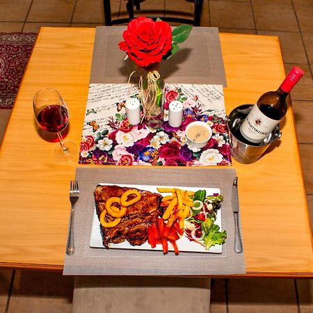 A Cherry Lane Self Catering And B&B Блумфонтейн Экстерьер фото