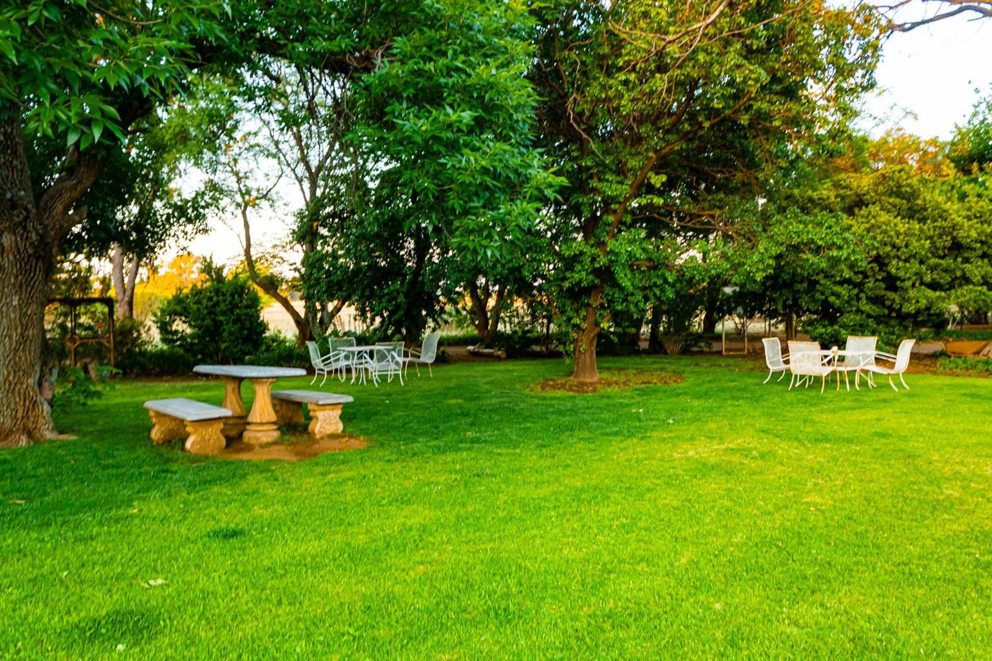 A Cherry Lane Self Catering And B&B Блумфонтейн Экстерьер фото